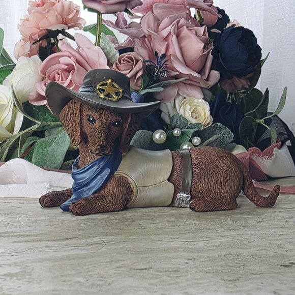 The Hamilton Collection Dachshund Spurs N Fur Bone a Fide Rebel Cowboy Figurine - Picture 11 of 11